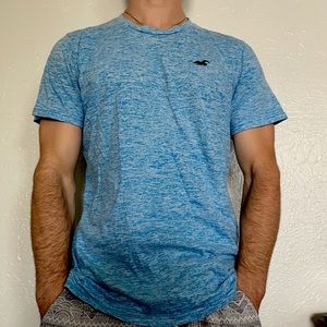 Men’s Small Hollister Tee